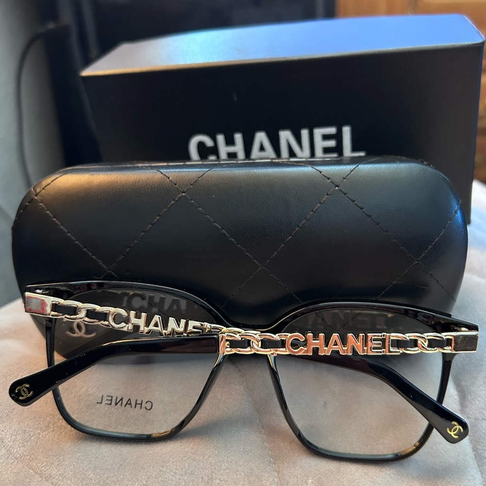 Authentic CHANEL Clear Lens Device Protection - Picture 11 of 13